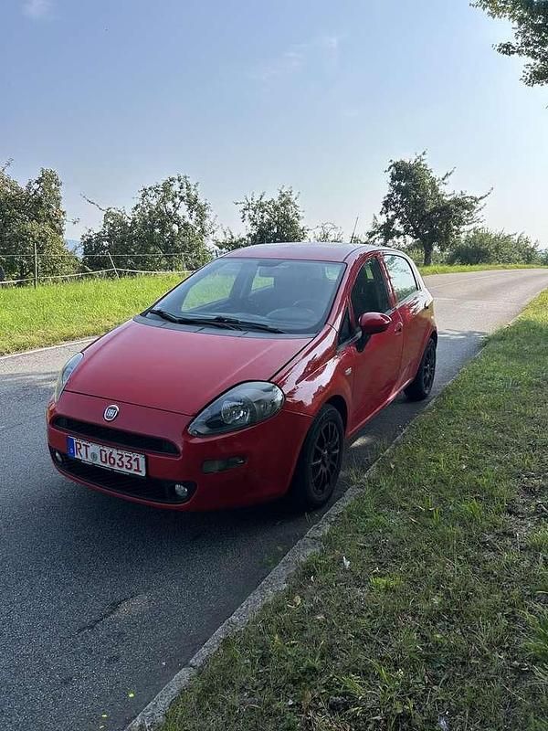Colore esterno Gebraucht 2017 Fiat Punto Lounge Kleinwagen | 3.900 € (Fairer Preis) - Bild 1/4