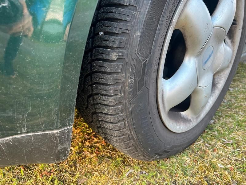 Gebraucht VW Golf III 75 PS (55 kW) 1999 Grün Limousine