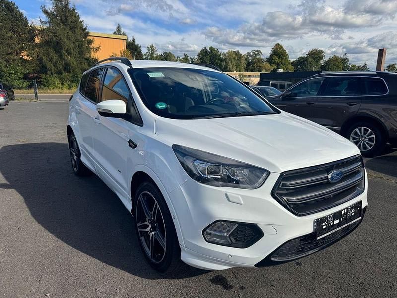 Weiß Gebraucht 2018 Ford Kuga ST-Line SUV | 17.999 € (Fairer Preis) - Bild 1/4
