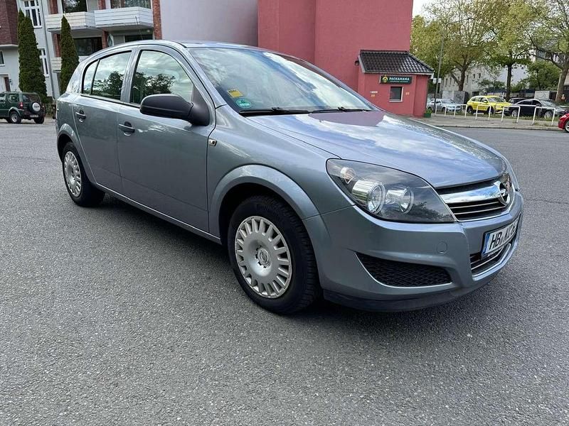 Gebraucht Opel Astra Basis 90 PS (66 kW) 2009 Grau Kleinwagen