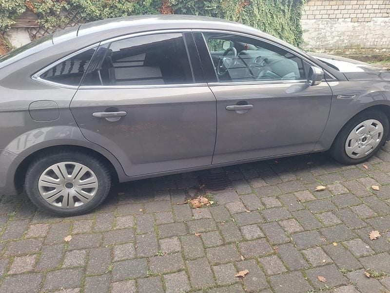 Braun Gebraucht 2014 Ford Mondeo Trend Limousine | 9.000 € (Superpreis) - Bild 1/4