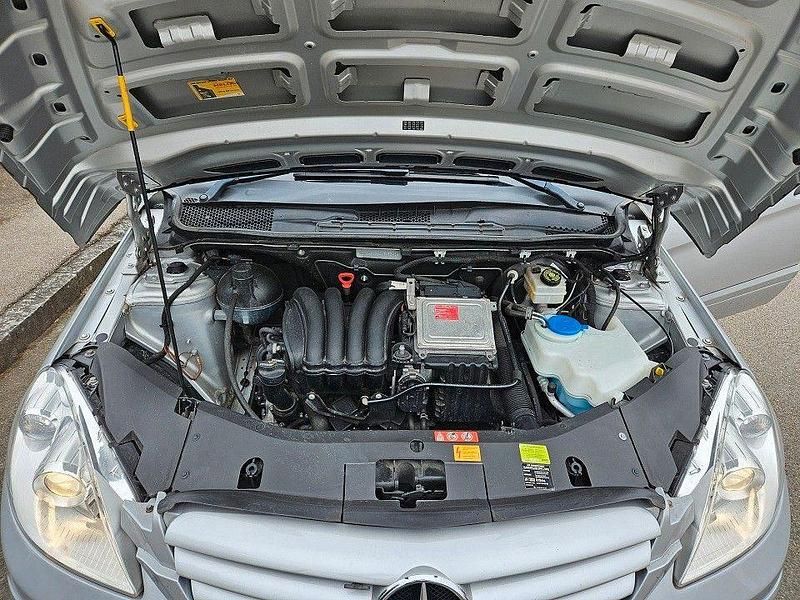Gebraucht Mercedes B170 116 PS (85 kW) 2008 Silber Van / Kleinbus