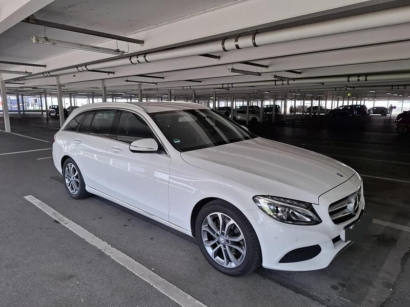 Weiß Gebraucht 2015 Mercedes C220 Kombi | 12.500 € (Fairer Preis) - Bild 1/4