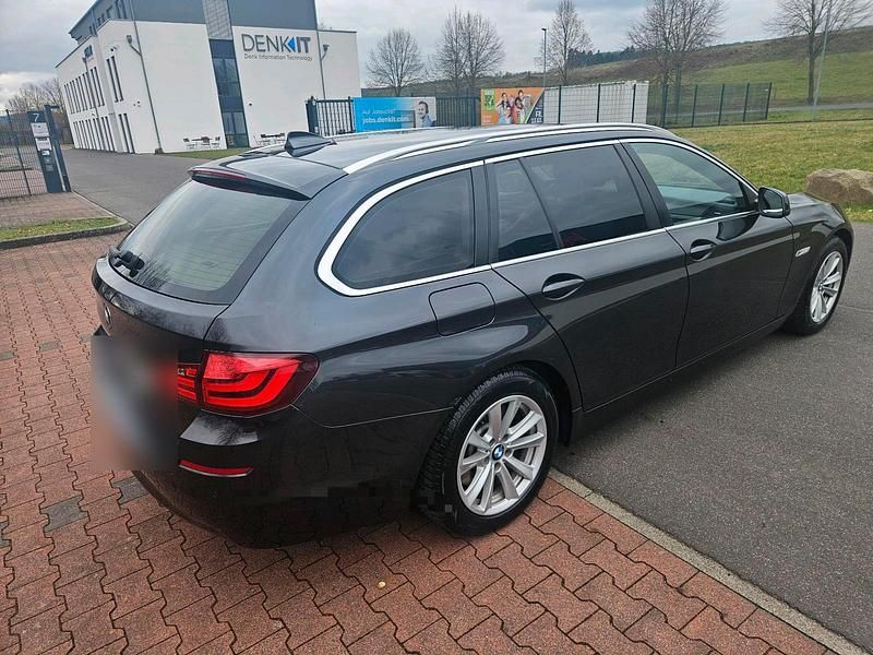 Gebraucht BMW 530 258 PS (189 kW) 2013 Grau Kombi