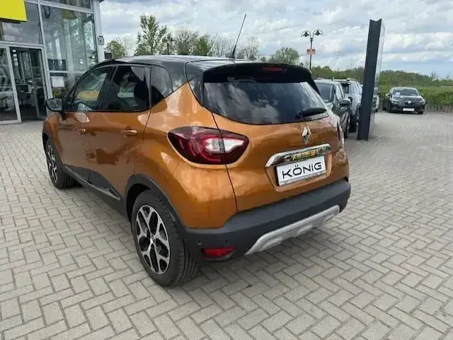 Używany Renault Captur Collection 131 KM (96 kW) 2019 Pomarańczowy SUV