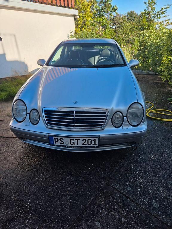 Silber Gebraucht 1999 Mercedes 320 Coupé | 2.000 € - Bild 1/4