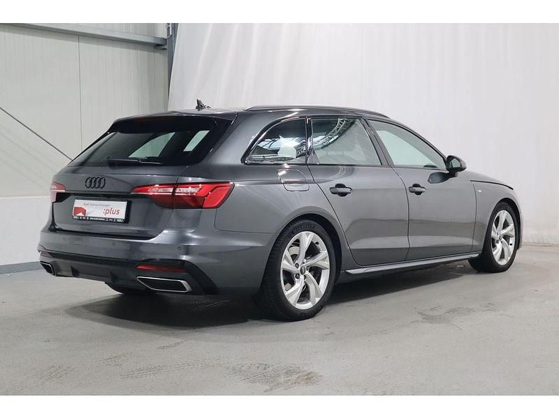 Gebraucht Audi A4 S-Line 163 PS (119 kW) 2022 Grau Kombi