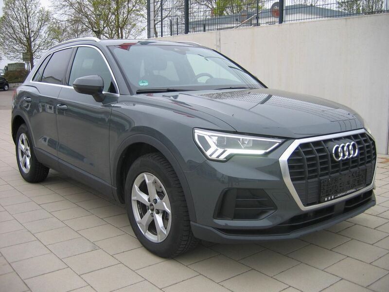 Grau Gebraucht 2023 Audi Q3 SUV | 34.990 € (Fairer Preis) - Bild 1/4