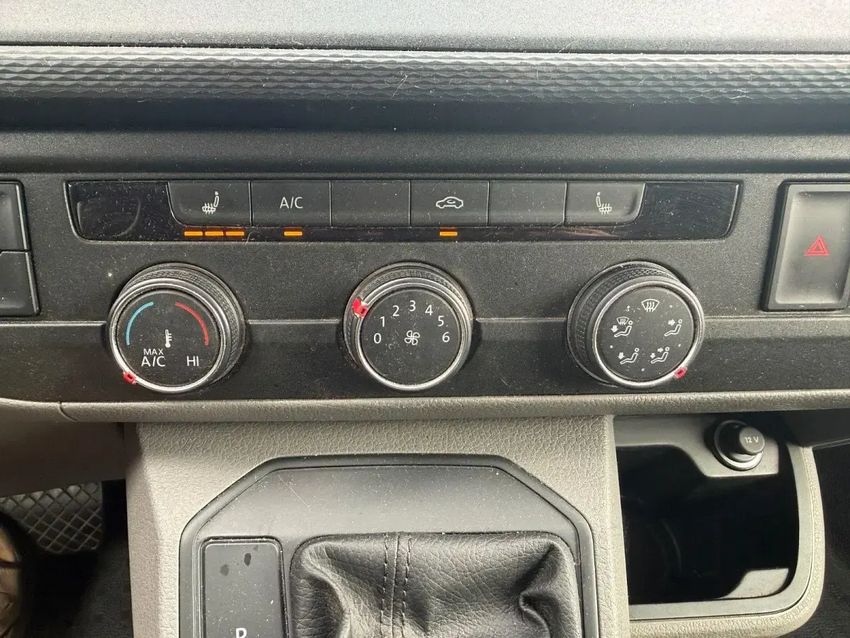 Gebraucht VW T6.1 150 PS (110 kW) 2020 Weiß Van