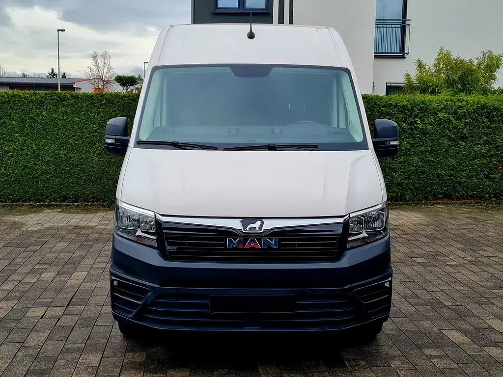 Używany MAN TGE 140 KM (102 kW) 2022 Biały Van