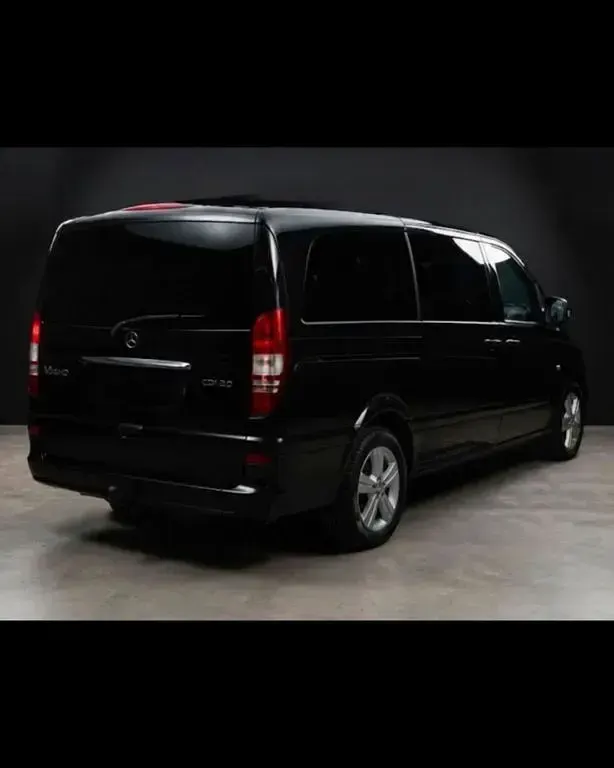 Gebraucht Mercedes Viano 224 PS (164 kW) 2012 Schwarz Van / Kleinbus
