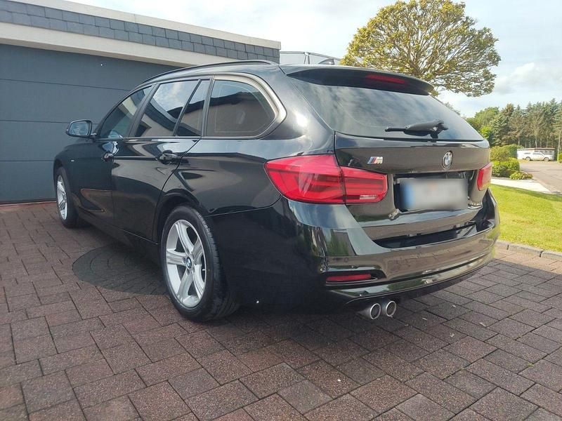 Gebraucht BMW 320 Sport Line 190 PS (139 kW) 2017 Schwarz Kombi