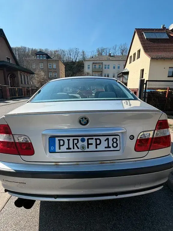 Gebraucht BMW 320 150 PS (110 kW) 2000 Silber Limousine