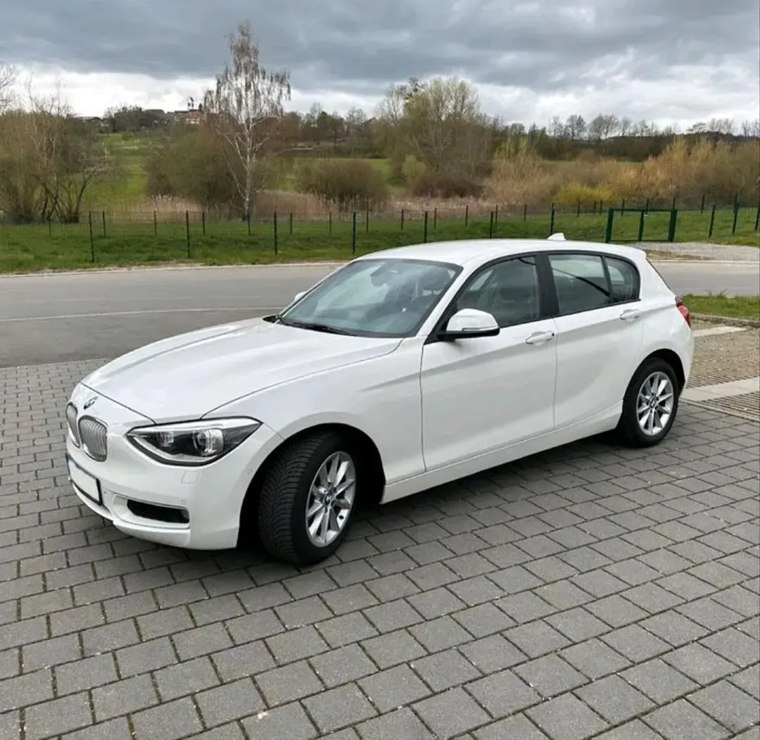 Gebraucht BMW 114 Advantage 102 PS (75 kW) 2012 Weiß Kleinwagen