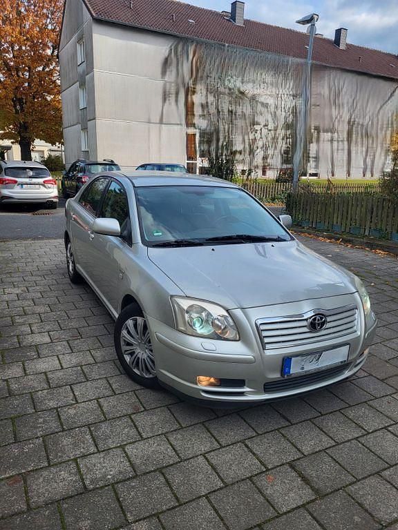 Grau Gebraucht 2005 Toyota Avensis Executive Limousine | 2.500 € (Guter Preis) - Bild 1/4