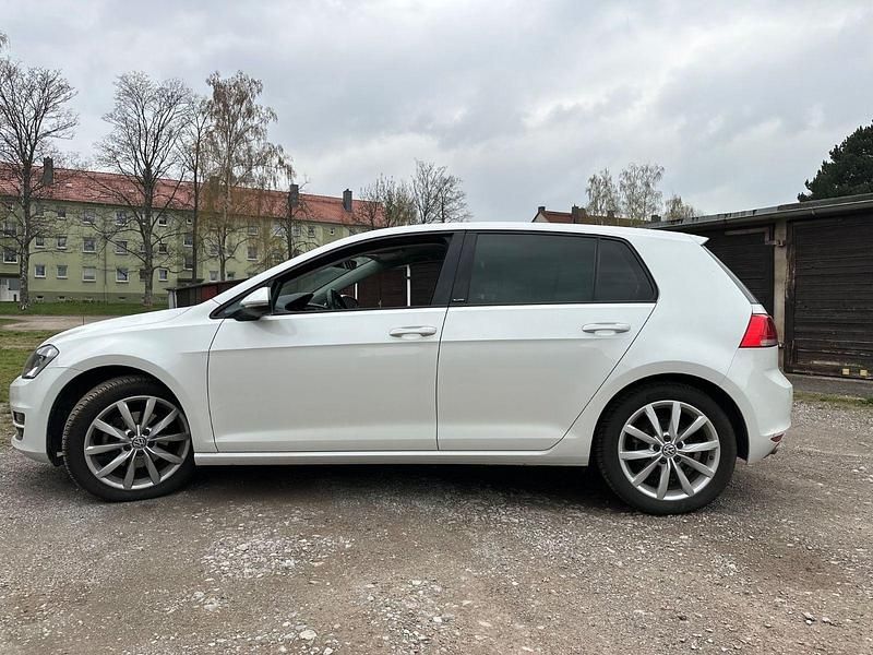 Gebraucht VW Golf VII Allstar 125 PS (91 kW) 2016 Weiß Limousine