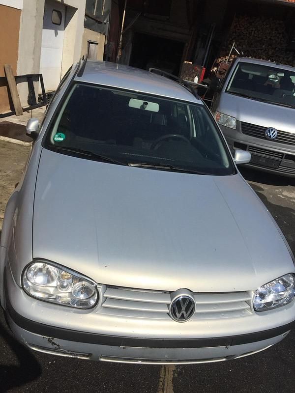 Silber Gebraucht 1999 VW Golf IV Kombi | 850 € (Superpreis) - Bild 1/4