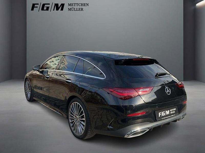 Gebraucht Mercedes CLA200 Shooting Brake AMG line 163 PS (119 kW) 2023 Kosmosschwarz Kombi