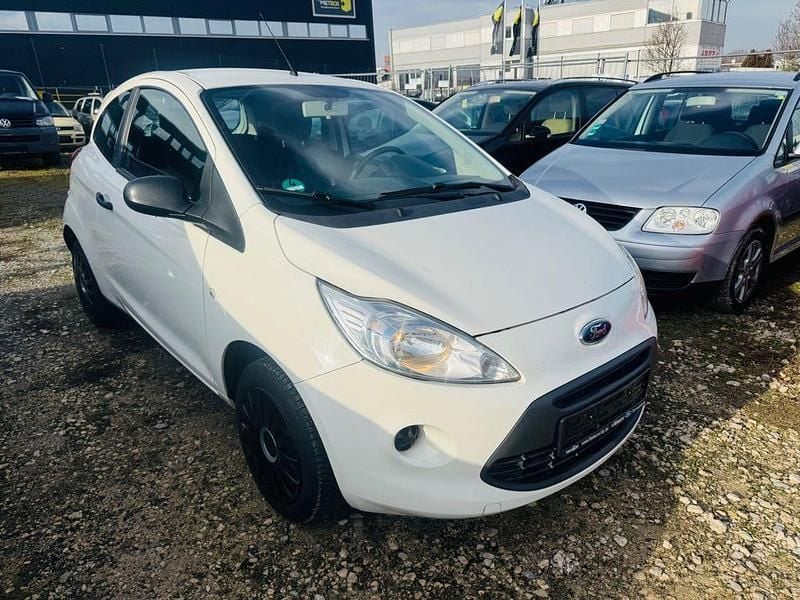 Weiß Gebraucht 2016 Ford Ka Ambiente Kleinwagen | 2.499 € (Fairer Preis) - Bild 1/4