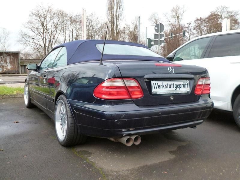 Gebraucht Mercedes CLK430 Avantgarde 279 PS (205 kW) 2001 Blau Cabrio