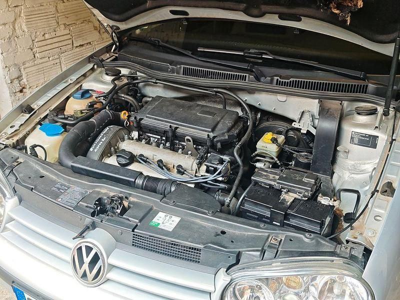 Gebraucht VW Golf IV Basis 105 PS (77 kW) 2000 Silber Limousine