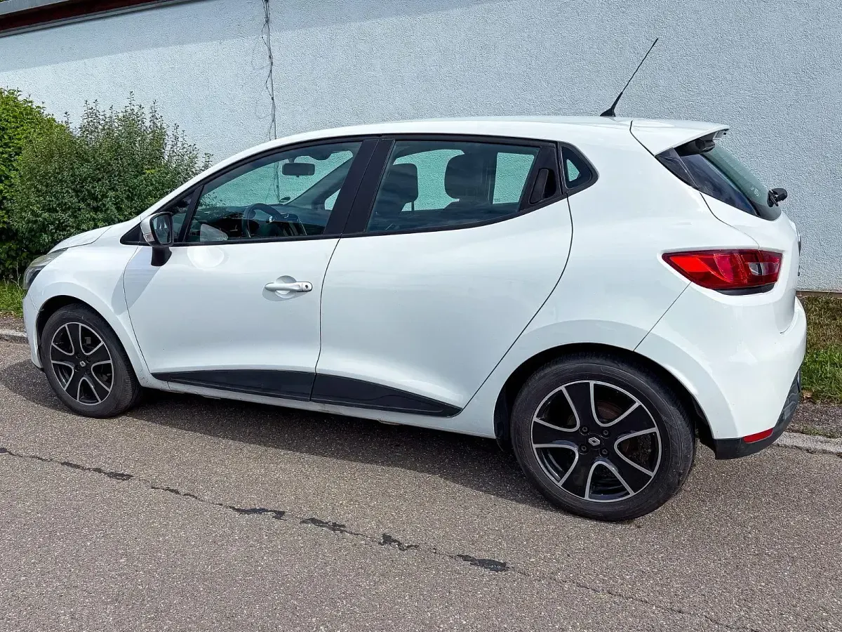 Gebraucht Renault Clio Dynamique 73 PS (53 kW) 2013 Weiß Kleinwagen