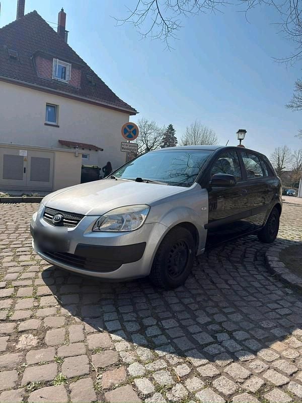 Gebraucht Kia Rio 97 PS (71 kW) 2008 Schwarz Limousine