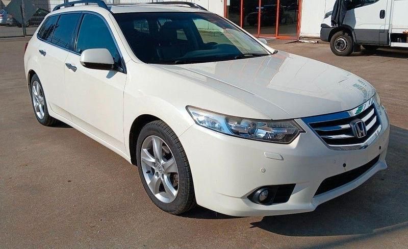 Gebraucht Honda Accord Executive 150 PS (110 kW) 2012 Weiß Kombi