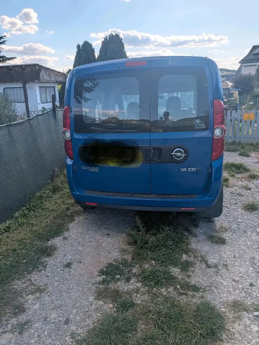 Gebraucht Opel Combo 105 PS (77 kW) 2013 Blau Van / Kleinbus