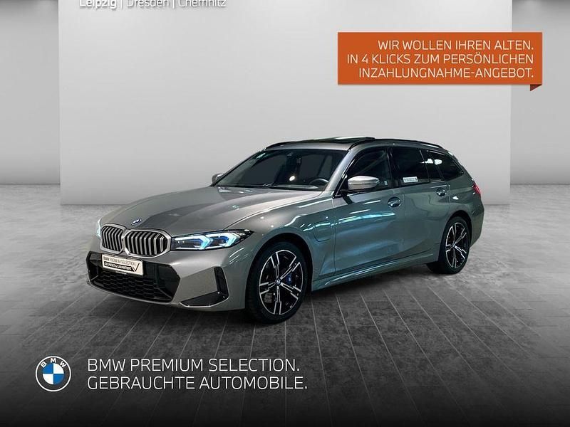 Grau Gebraucht 2024 BMW 330e M Sport Kombi | 52.410 € (Teuer) - Bild 1/2