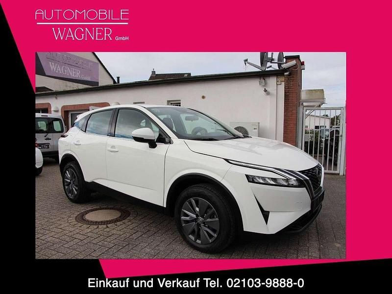 Weiß 2schicht uni Gebraucht 2023 Nissan Qashqai Visia SUV | 22.490 € (Fairer Preis) - Bild 1/4