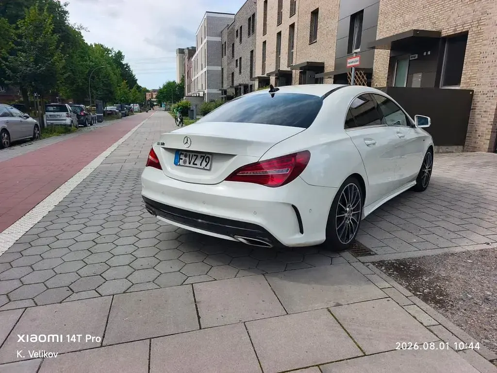 Gebraucht Mercedes CLA180 AMG line 122 PS (89 kW) 2017 Weiß Coupé