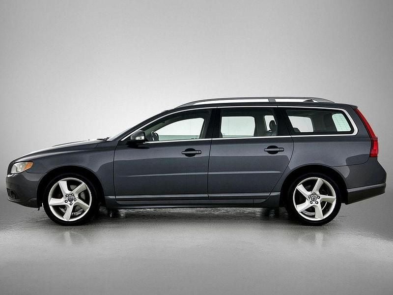 Gebraucht Volvo V70 Summum 185 PS (136 kW) 2008 Grau Kombi