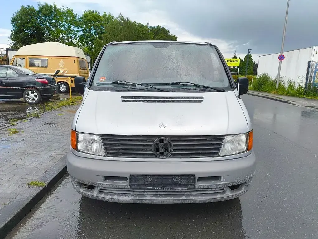 Gebraucht Mercedes Vito 79 PS (58 kW) 1998 Silber Van