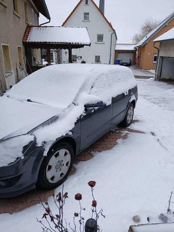 Gebraucht Opel Astra 150 PS (110 kW) 2009 Schwarz Kombi
