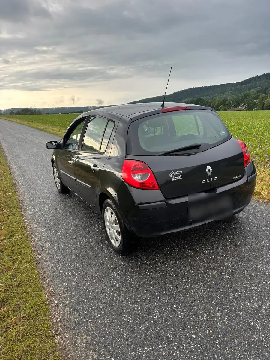 Gebraucht Renault Clio III 75 PS (55 kW) 2007 Kleinwagen