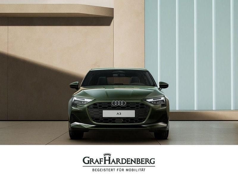 Grün Neu 2025 Audi A3 Advanced Limousine | 45.983 € - Bild 1/4