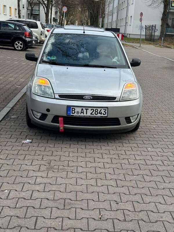 Gebraucht 2002 Ford Fiesta Ghia Kleinwagen | 2.000 € (Guter Preis) - Bild 1/4