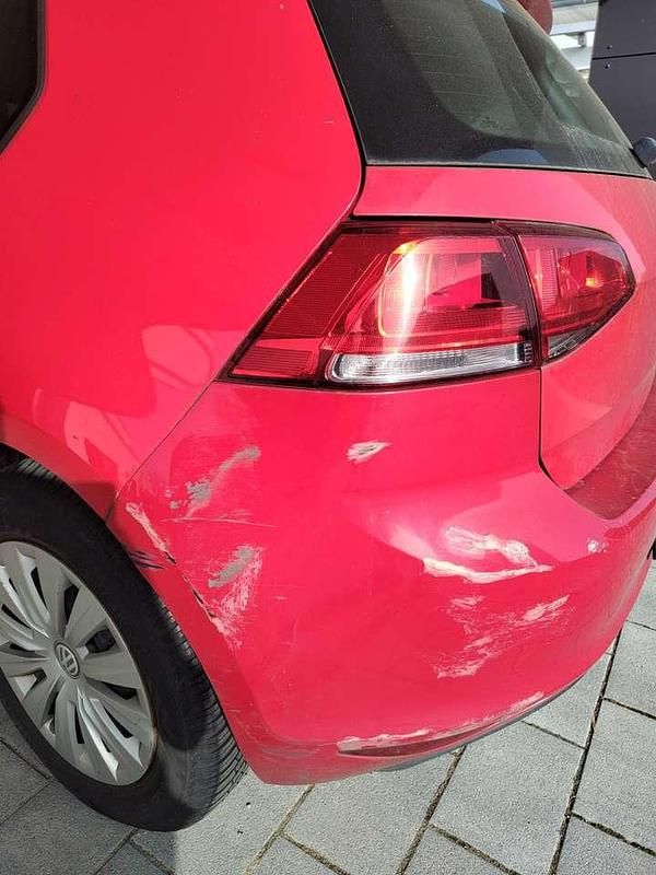 Gebraucht VW Golf VII 86 PS (63 kW) 2012 Rot Limousine