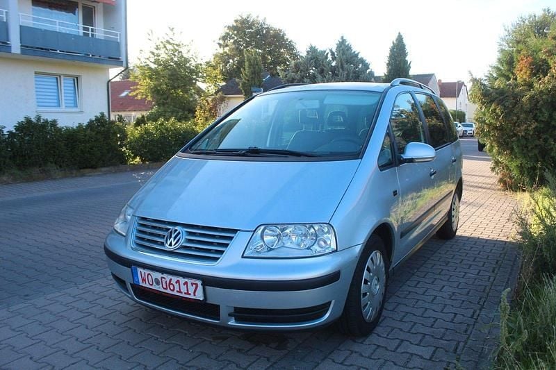 Gebraucht VW Sharan Trendline 140 PS (102 kW) 2006 Silber Van / Kleinbus