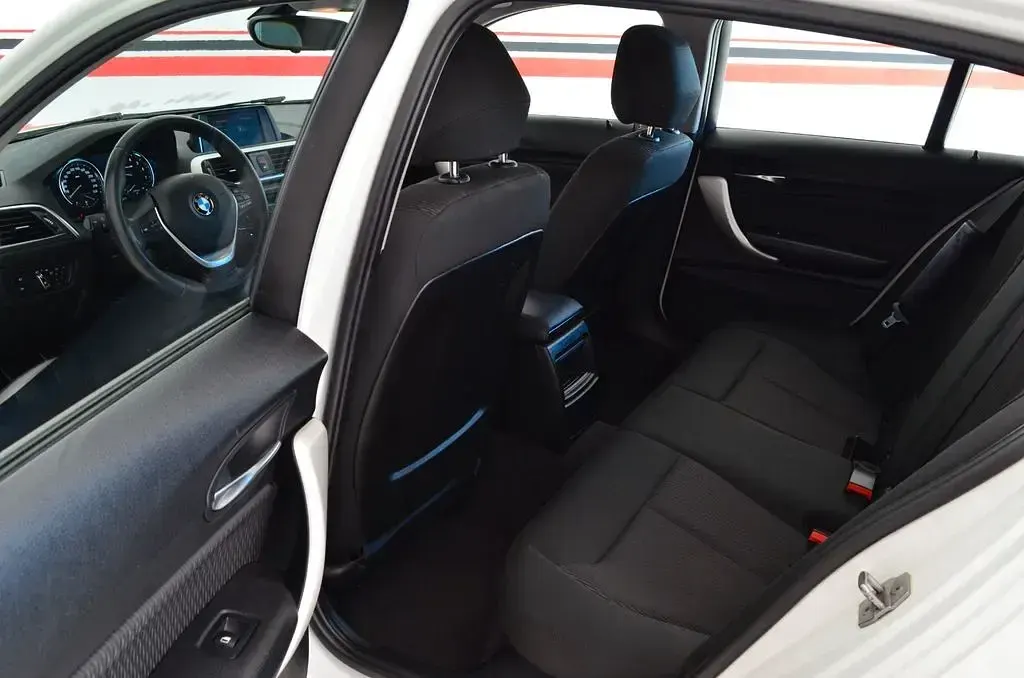 Gebraucht BMW 118 M Sport 136 PS (100 kW) 2018 Weiß Limousine