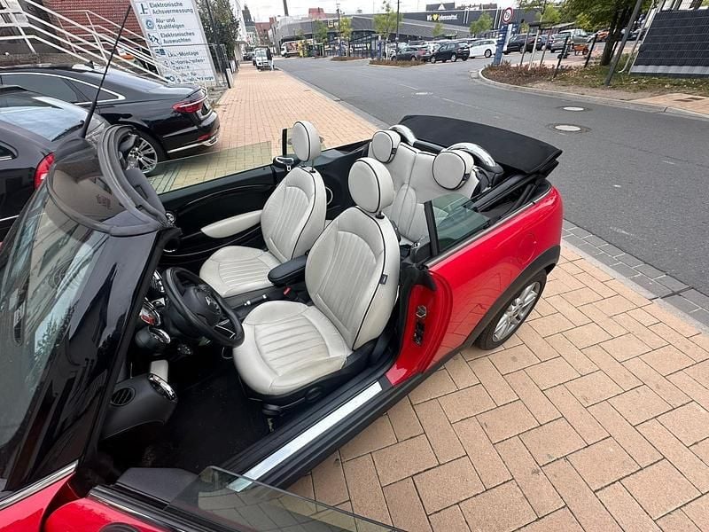 Gebraucht Mini Cooper Cabriolet 122 PS (89 kW) 2011 Rot Cabrio