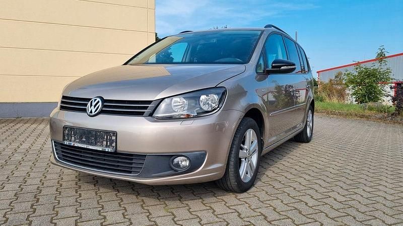 Beige Gebraucht 2013 VW Touran Match Van / Kleinbus | 6.499 € (Superpreis) - Bild 1/4