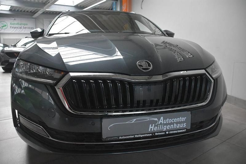 Gebraucht Skoda Octavia Style 150 PS (110 kW) 2022 Grau Kombi