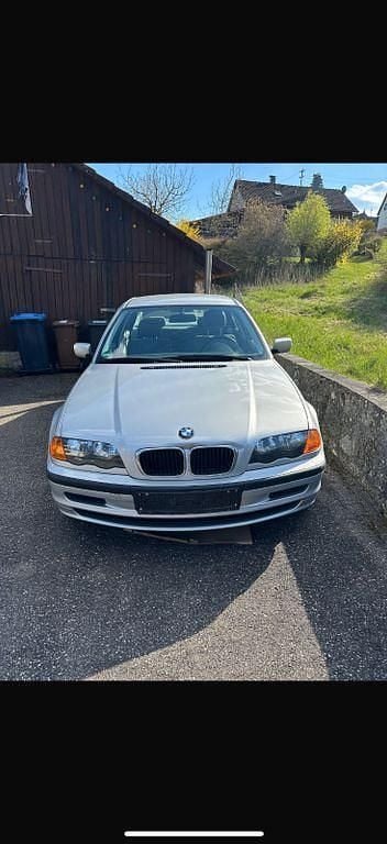 Silber Gebraucht 2001 BMW 316 Limousine | 2.999 € (Fairer Preis) - Bild 1/2