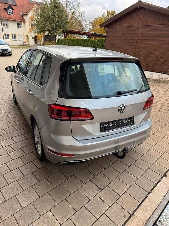 Gebraucht VW Golf Comfortline 131 PS (96 kW) 2019 Silber SUV