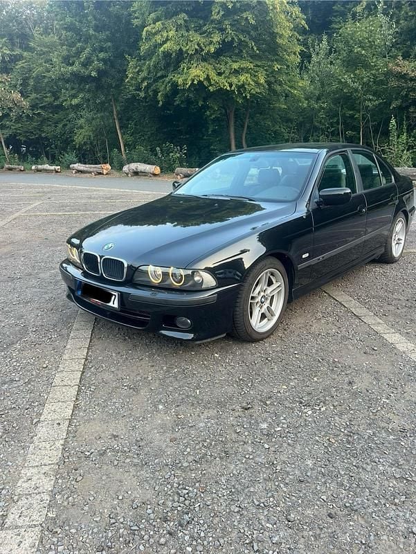 Schwarz Gebraucht 2001 BMW 530 M Sport Limousine | 7.999 € (Fairer Preis) - Bild 1/4