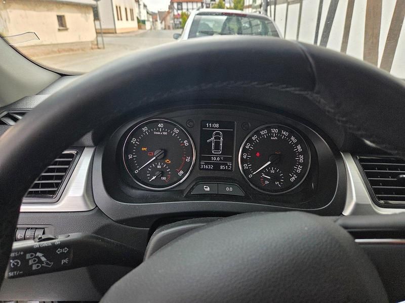 Second-hand Skoda Rapid 85 CP (62 kW) 2013 Argintiu Hatchback