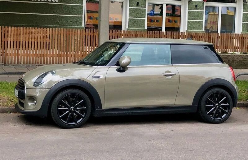Grau Gebraucht 2018 Mini ONE Kleinwagen | 13.499 € (Fairer Preis) - Bild 1/4