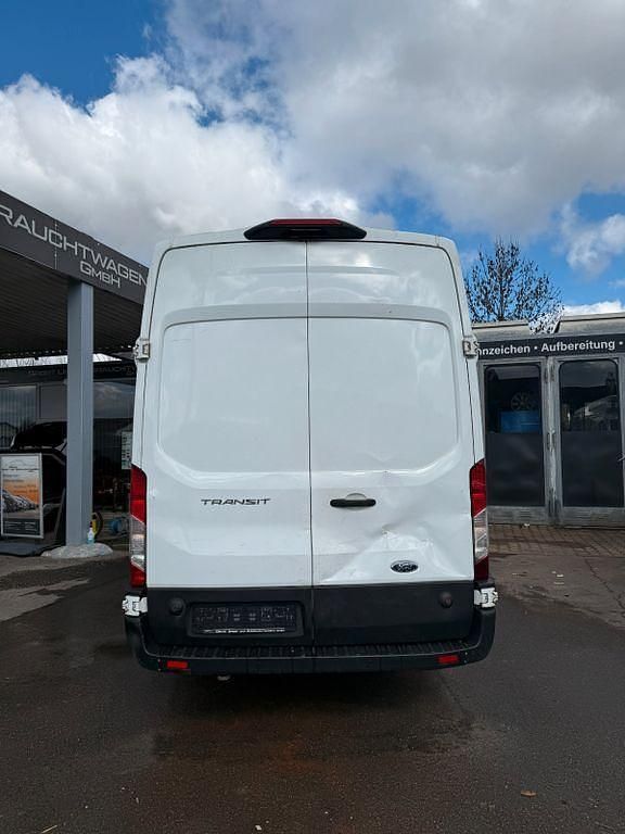Gebraucht Ford Transit Trend 230 PS (169 kW) 2022 Weiß Limousine